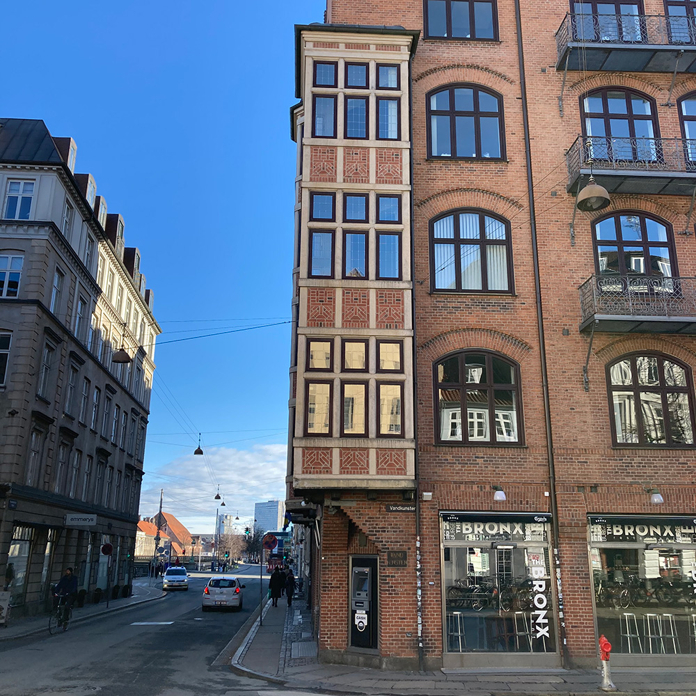 Klinikken er placeret centralt i København K